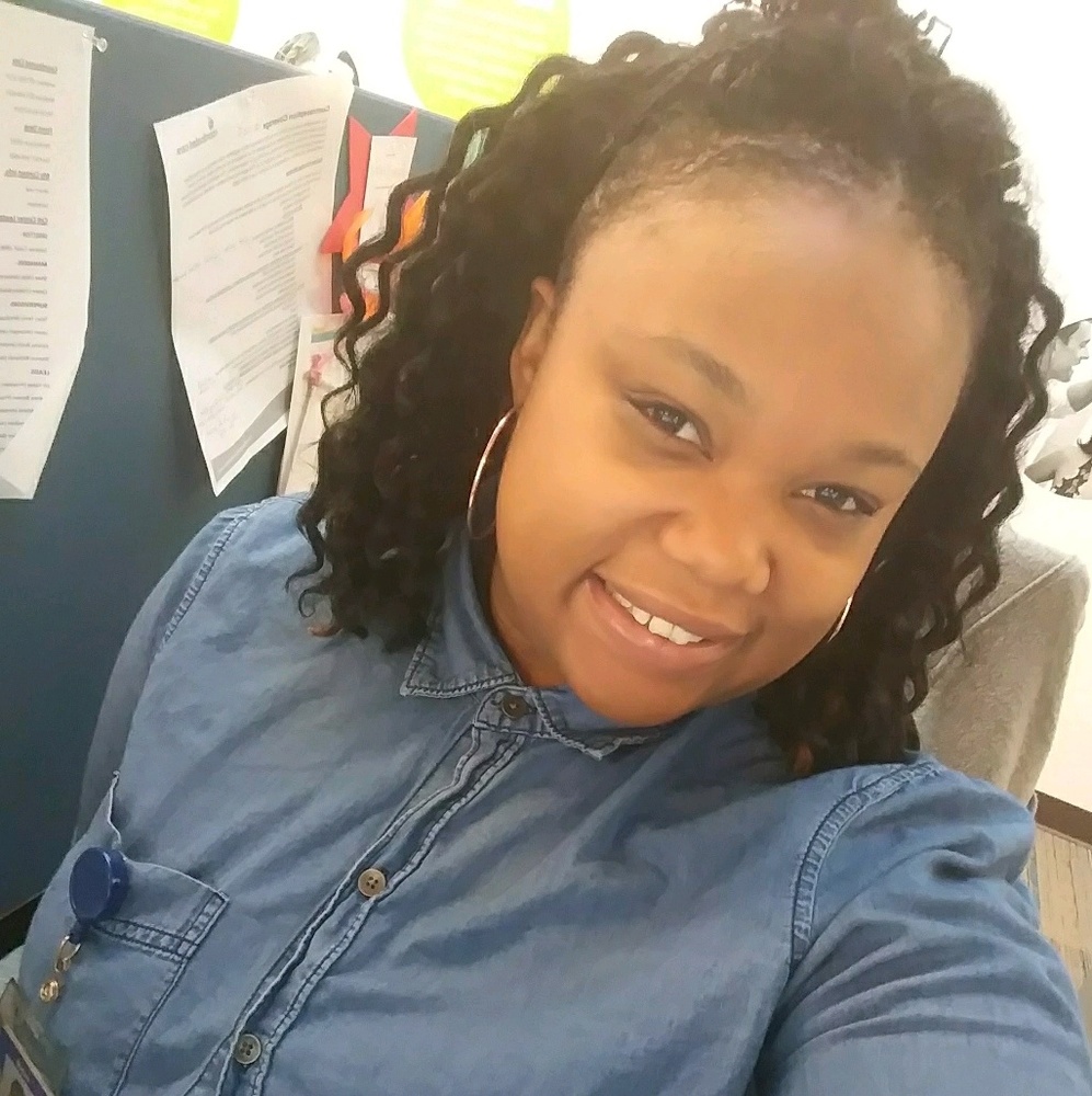 Meet your Posher, Saundra